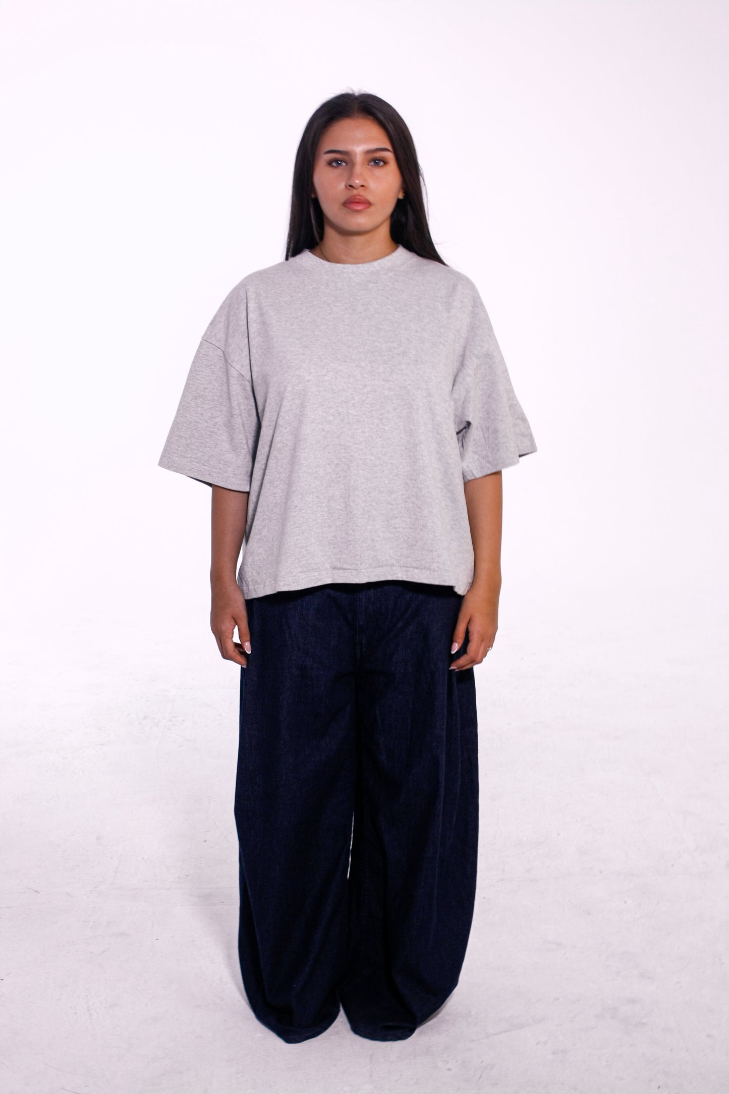 Camiseta Oversize Cropped Back Logo Grey